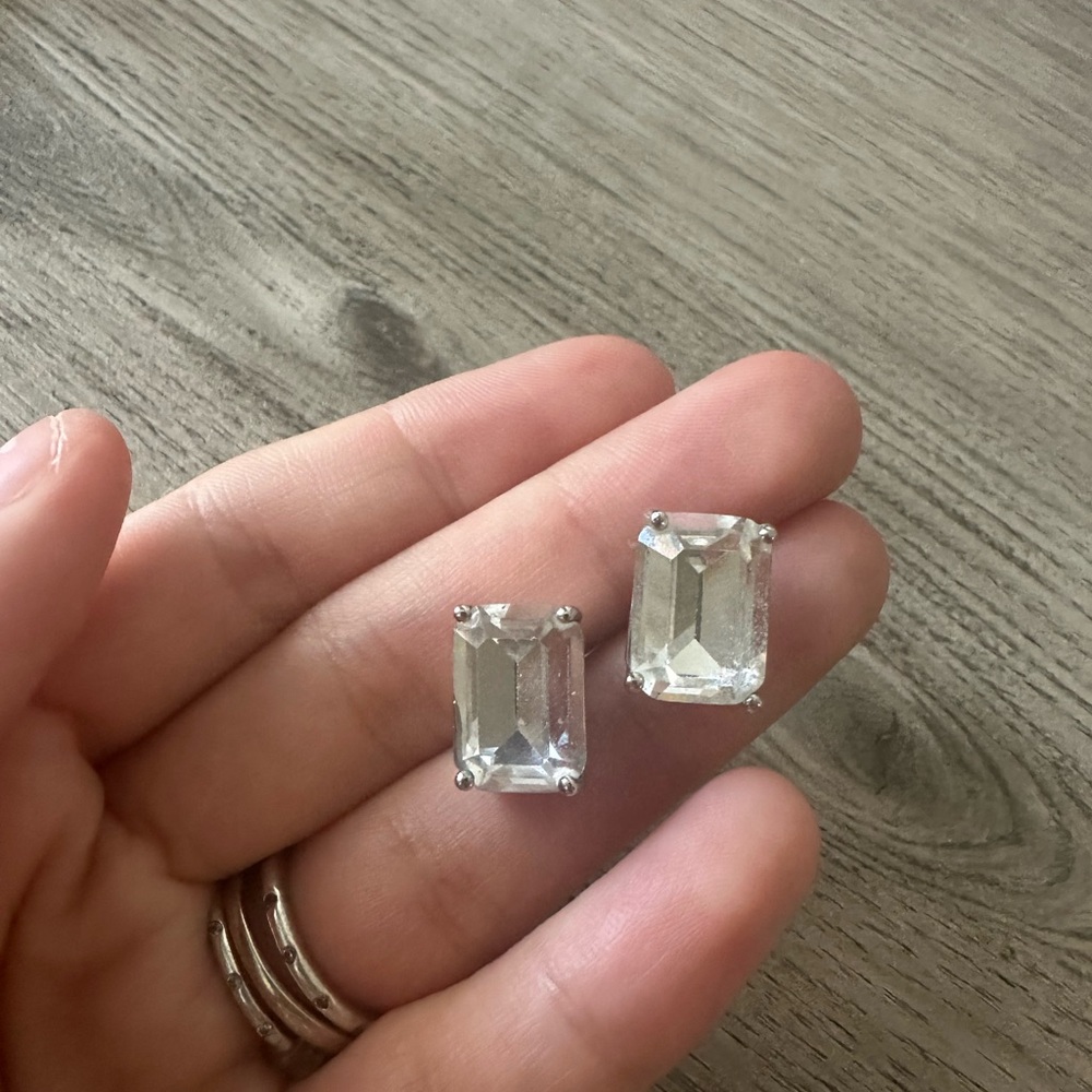 *NOT REAL DIAMOND* diamond earrings